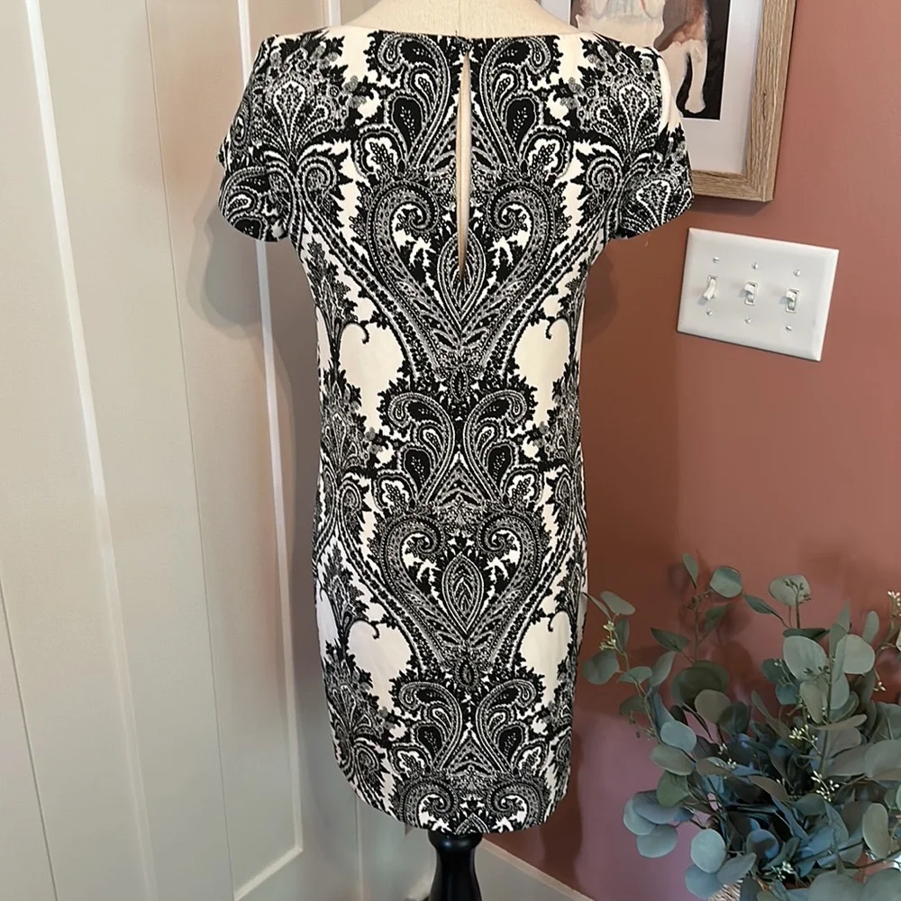 Zara Woman | black & cream | damask | mini | short capped sleeves | XS | dress